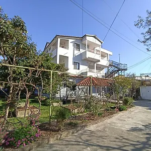 Osmani Landhuis