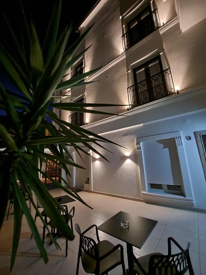 Old Town Villa Durres 3*,